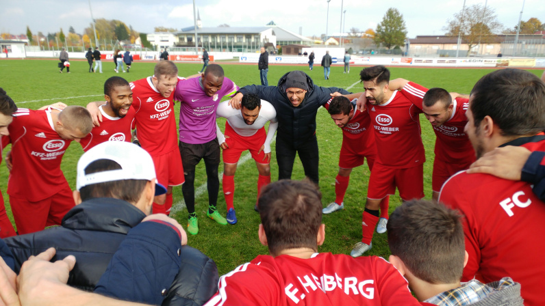 Siegesjubel nach dem Spiel in Gaimersheim